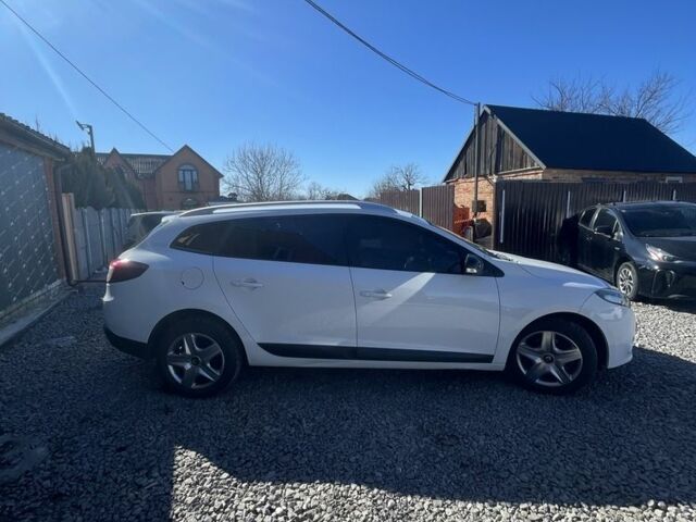 Белый Рено Меган, объемом двигателя 1.5 л и пробегом 345 тыс. км за 6700 $, фото 2 на Automoto.ua