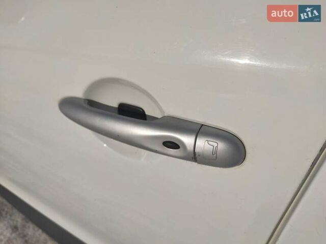 Белый Рено Меган, объемом двигателя 1.4 л и пробегом 201 тыс. км за 6950 $, фото 19 на Automoto.ua