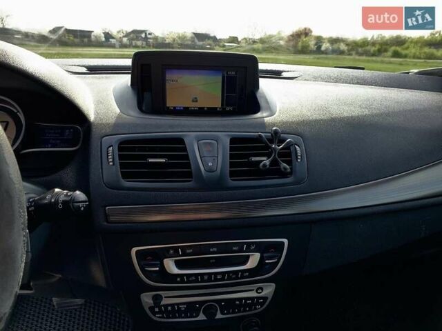 Белый Рено Меган, объемом двигателя 1.46 л и пробегом 270 тыс. км за 6200 $, фото 10 на Automoto.ua