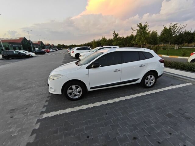 Білий Рено Меган, об'ємом двигуна 1.5 л та пробігом 360 тис. км за 6799 $, фото 7 на Automoto.ua