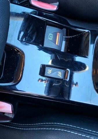 Белый Рено Меган, объемом двигателя 1.4 л и пробегом 202 тыс. км за 7500 $, фото 8 на Automoto.ua