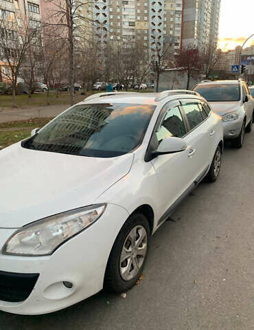 Білий Рено Меган, об'ємом двигуна 1.46 л та пробігом 295 тис. км за 6100 $, фото 3 на Automoto.ua