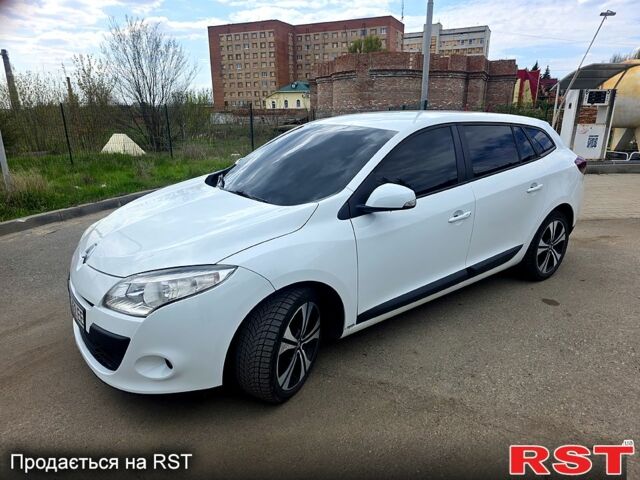 Белый Рено Меган, объемом двигателя 1.5 л и пробегом 235 тыс. км за 7200 $, фото 2 на Automoto.ua