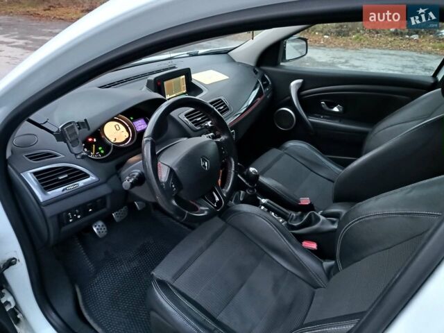 Білий Рено Меган, об'ємом двигуна 1.46 л та пробігом 307 тис. км за 8400 $, фото 26 на Automoto.ua