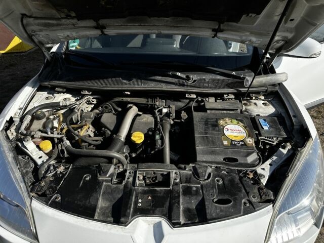 Білий Рено Меган, об'ємом двигуна 1.5 л та пробігом 292 тис. км за 5950 $, фото 17 на Automoto.ua