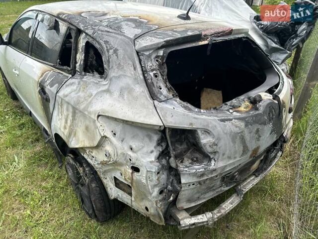 Белый Рено Меган, объемом двигателя 1.46 л и пробегом 236 тыс. км за 3250 $, фото 4 на Automoto.ua
