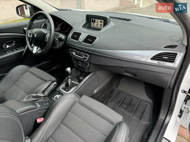 Белый Рено Меган, объемом двигателя 1.5 л и пробегом 201 тыс. км за 8750 $, фото 65 на Automoto.ua