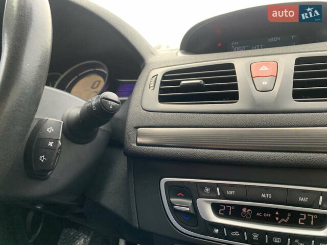 Белый Рено Меган, объемом двигателя 1.5 л и пробегом 221 тыс. км за 7200 $, фото 32 на Automoto.ua