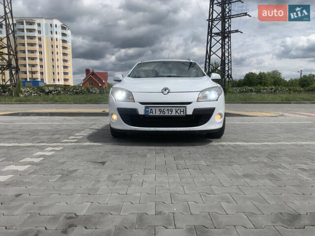 Белый Рено Меган, объемом двигателя 1.5 л и пробегом 216 тыс. км за 7200 $, фото 1 на Automoto.ua