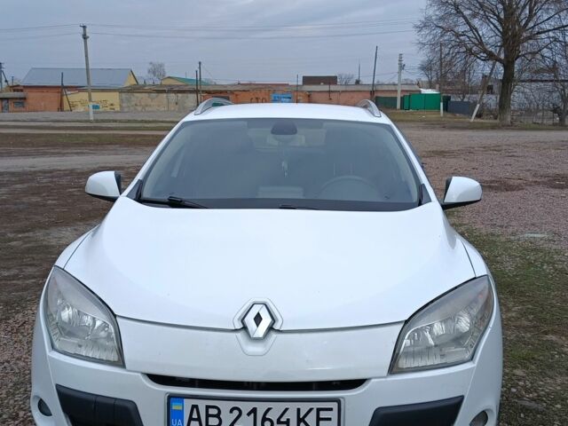 Білий Рено Меган, об'ємом двигуна 1.5 л та пробігом 230 тис. км за 6000 $, фото 1 на Automoto.ua