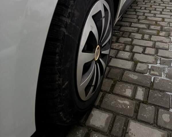 Белый Рено Меган, объемом двигателя 1.5 л и пробегом 268 тыс. км за 6990 $, фото 4 на Automoto.ua