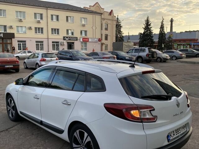 Белый Рено Меган, объемом двигателя 1.9 л и пробегом 251 тыс. км за 6813 $, фото 2 на Automoto.ua