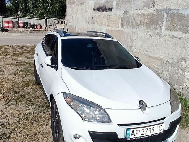 Білий Рено Меган, об'ємом двигуна 1.46 л та пробігом 413 тис. км за 7000 $, фото 1 на Automoto.ua
