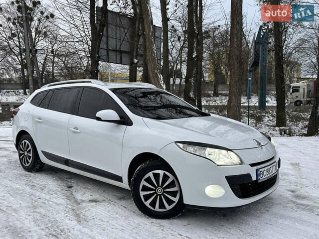 Белый Рено Меган, объемом двигателя 1.5 л и пробегом 280 тыс. км за 6900 $, фото 10 на Automoto.ua