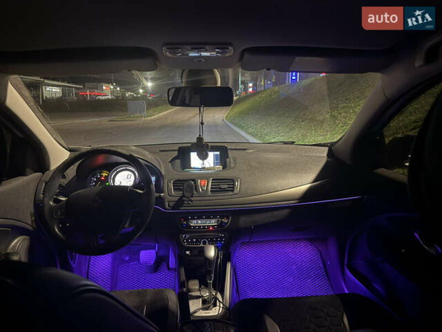 Белый Рено Меган, объемом двигателя 1.5 л и пробегом 277 тыс. км за 7500 $, фото 6 на Automoto.ua