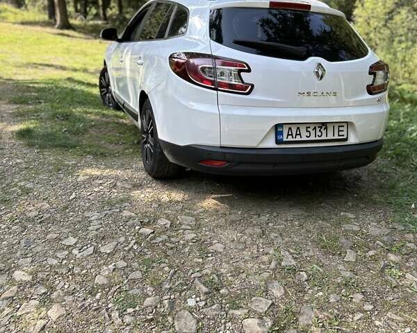 Белый Рено Меган, объемом двигателя 1.46 л и пробегом 255 тыс. км за 7500 $, фото 8 на Automoto.ua