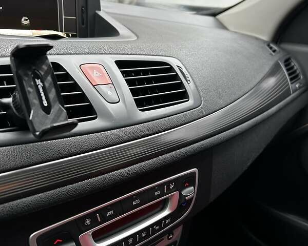 Белый Рено Меган, объемом двигателя 1.46 л и пробегом 255 тыс. км за 7500 $, фото 26 на Automoto.ua