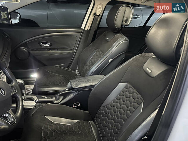 Белый Рено Меган, объемом двигателя 1.5 л и пробегом 280 тыс. км за 6900 $, фото 21 на Automoto.ua