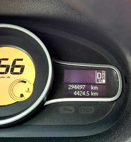 Белый Рено Меган, объемом двигателя 1.4 л и пробегом 295 тыс. км за 6400 $, фото 4 на Automoto.ua