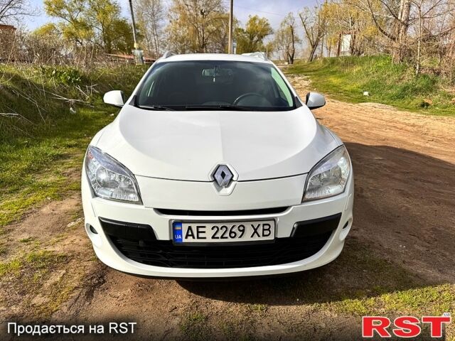 Білий Рено Меган, об'ємом двигуна 1.5 л та пробігом 262 тис. км за 6600 $, фото 8 на Automoto.ua