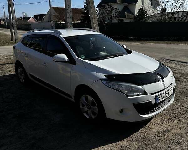 Білий Рено Меган, об'ємом двигуна 1.5 л та пробігом 292 тис. км за 5950 $, фото 1 на Automoto.ua