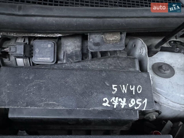 Белый Рено Меган, объемом двигателя 1.5 л и пробегом 280 тыс. км за 6900 $, фото 28 на Automoto.ua