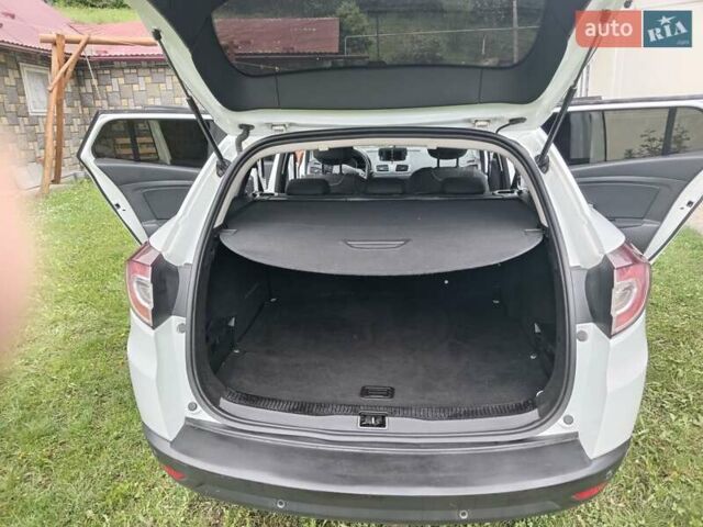 Белый Рено Меган, объемом двигателя 1.5 л и пробегом 272 тыс. км за 7950 $, фото 14 на Automoto.ua