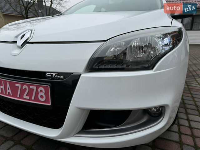 Белый Рено Меган, объемом двигателя 1.5 л и пробегом 201 тыс. км за 8750 $, фото 31 на Automoto.ua