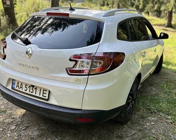 Белый Рено Меган, объемом двигателя 1.46 л и пробегом 255 тыс. км за 7500 $, фото 7 на Automoto.ua