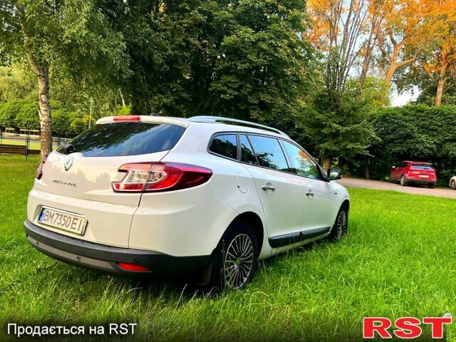 Белый Рено Меган, объемом двигателя 1.4 л и пробегом 250 тыс. км за 7350 $, фото 4 на Automoto.ua
