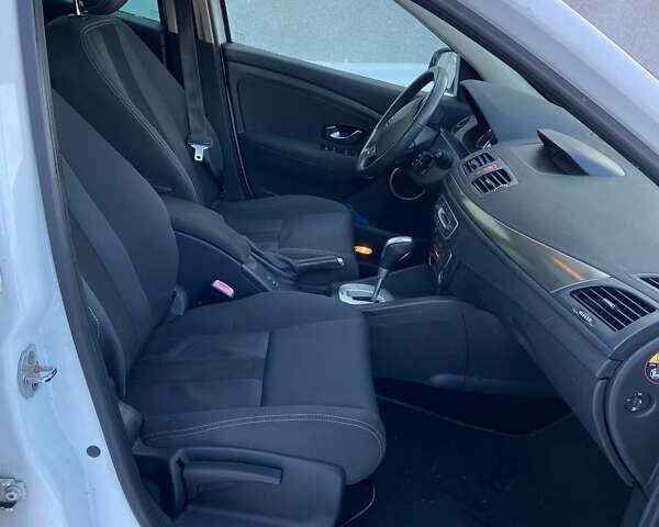 Белый Рено Меган, объемом двигателя 1.46 л и пробегом 181 тыс. км за 6800 $, фото 14 на Automoto.ua