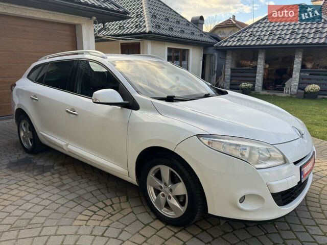 Белый Рено Меган, объемом двигателя 1.6 л и пробегом 238 тыс. км за 6450 $, фото 10 на Automoto.ua