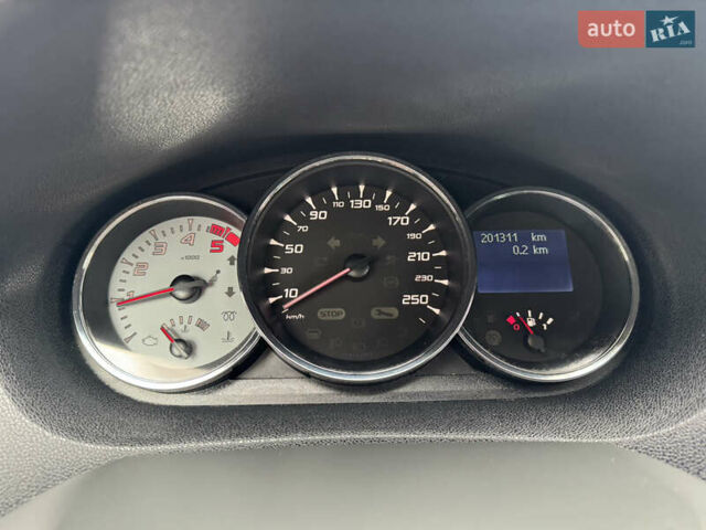 Белый Рено Меган, объемом двигателя 1.5 л и пробегом 201 тыс. км за 8750 $, фото 49 на Automoto.ua