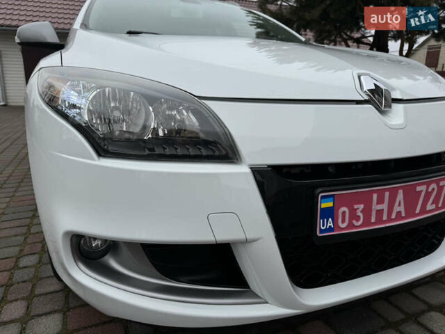 Белый Рено Меган, объемом двигателя 1.5 л и пробегом 201 тыс. км за 8750 $, фото 30 на Automoto.ua