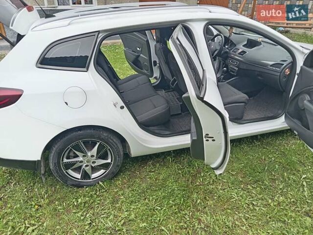 Белый Рено Меган, объемом двигателя 1.5 л и пробегом 272 тыс. км за 7950 $, фото 16 на Automoto.ua