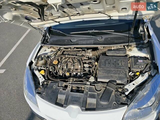 Рено Меган 2011 у Дніпро (Дніпропетровську) на Automoto.ua Білий Рено Меган, об'ємом двигуна 2 л та пробігом 218 тис. км за 8000 $, фото 5 на Automoto.ua