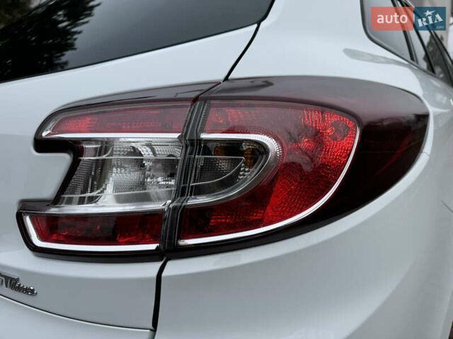 Белый Рено Меган, объемом двигателя 1.5 л и пробегом 201 тыс. км за 8750 $, фото 14 на Automoto.ua
