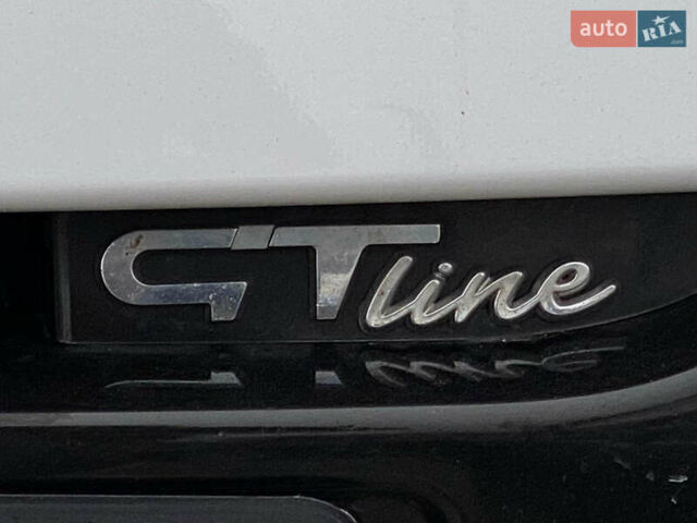 Белый Рено Меган, объемом двигателя 1.9 л и пробегом 237 тыс. км за 7800 $, фото 28 на Automoto.ua