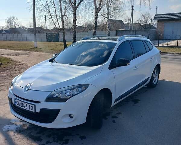 Белый Рено Меган, объемом двигателя 1.46 л и пробегом 216 тыс. км за 7500 $, фото 7 на Automoto.ua