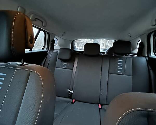 Белый Рено Меган, объемом двигателя 1.46 л и пробегом 255 тыс. км за 7500 $, фото 22 на Automoto.ua