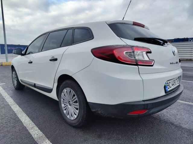 Белый Рено Меган, объемом двигателя 1.5 л и пробегом 164 тыс. км за 6750 $, фото 3 на Automoto.ua