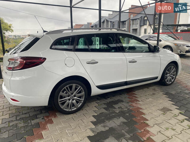 Белый Рено Меган, объемом двигателя 1.5 л и пробегом 150 тыс. км за 8500 $, фото 4 на Automoto.ua