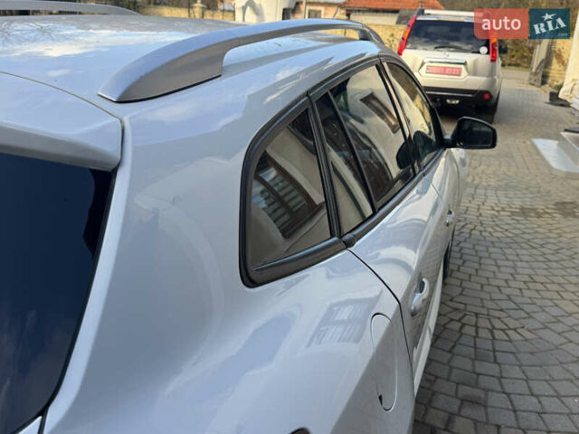 Белый Рено Меган, объемом двигателя 1.6 л и пробегом 238 тыс. км за 6450 $, фото 52 на Automoto.ua