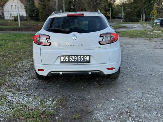 Белый Рено Меган, объемом двигателя 0 л и пробегом 222 тыс. км за 3799 $, фото 4 на Automoto.ua