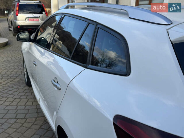 Белый Рено Меган, объемом двигателя 1.6 л и пробегом 238 тыс. км за 6450 $, фото 48 на Automoto.ua