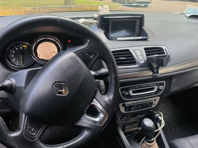 Білий Рено Меган, об'ємом двигуна 1.5 л та пробігом 400 тис. км за 5300 $, фото 5 на Automoto.ua