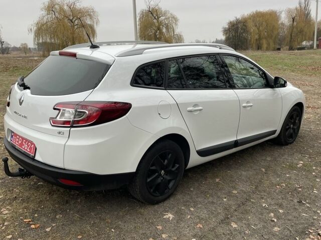Белый Рено Меган, объемом двигателя 1.5 л и пробегом 263 тыс. км за 8200 $, фото 3 на Automoto.ua