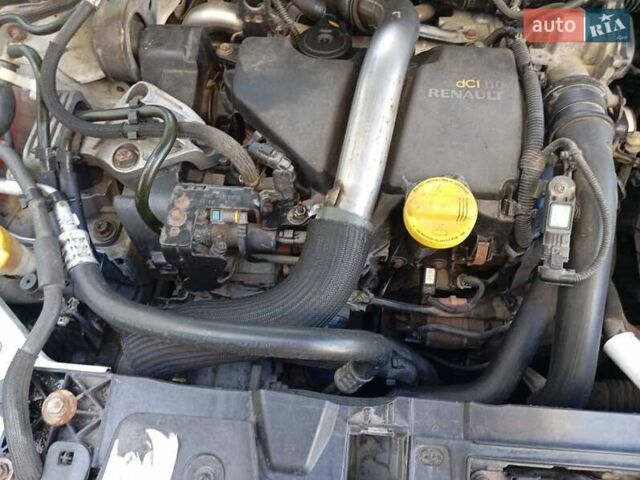 Білий Рено Меган, об'ємом двигуна 1.46 л та пробігом 315 тис. км за 7500 $, фото 6 на Automoto.ua