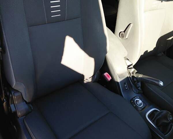 Белый Рено Меган, объемом двигателя 1.6 л и пробегом 234 тыс. км за 6700 $, фото 20 на Automoto.ua