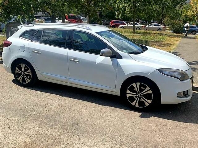 Белый Рено Меган, объемом двигателя 1.5 л и пробегом 255 тыс. км за 5400 $, фото 1 на Automoto.ua